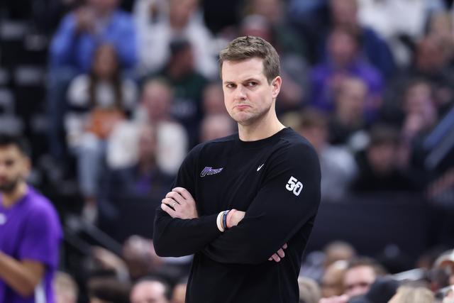 胡金秋24分广厦力克广东 徐杰16分孙铭徽31+8